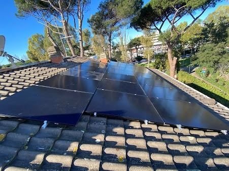 Instalación de placas solares realizada por nuestro equipo (5)