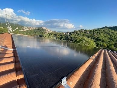 Instalación de placas solares realizada por nuestro equipo (7)