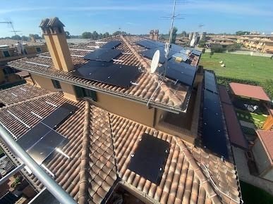 Instalación de placas solares realizada por nuestro equipo (2)