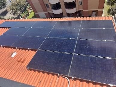 Instalación de placas solares realizada por nuestro equipo (3)