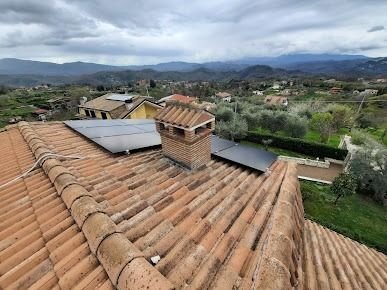 Instalación de placas solares realizada por nuestro equipo (2)